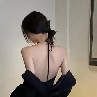 罗西与莫妮卡之骊靬情